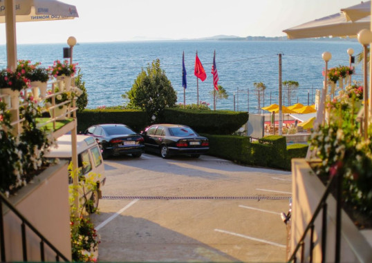 AMBASSADOR HOTEL 6