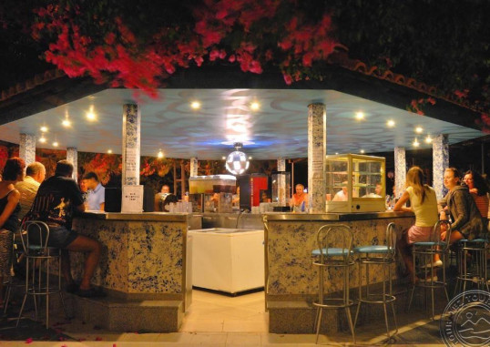 KOLYMBIA SUN 8