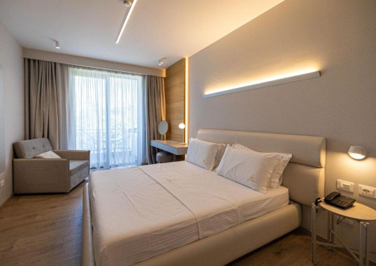 NAVY HOTEL 9