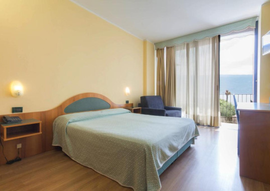 LIDO GARGNANO 12