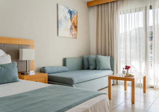 ARIADNE BEACH 17