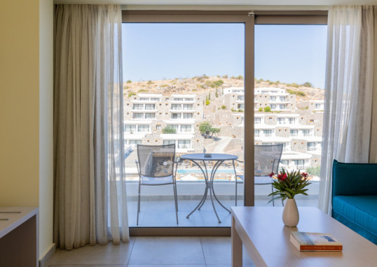 ARIADNE BEACH 21