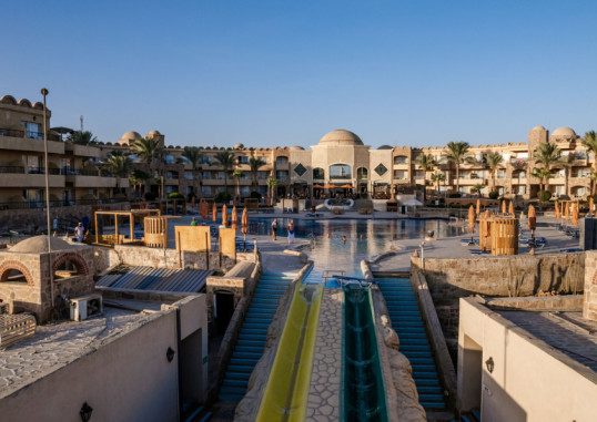 UTOPIA BEACH CLUB 10