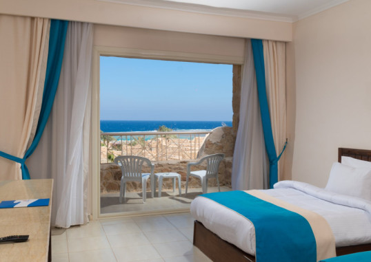 UTOPIA BEACH CLUB 30
