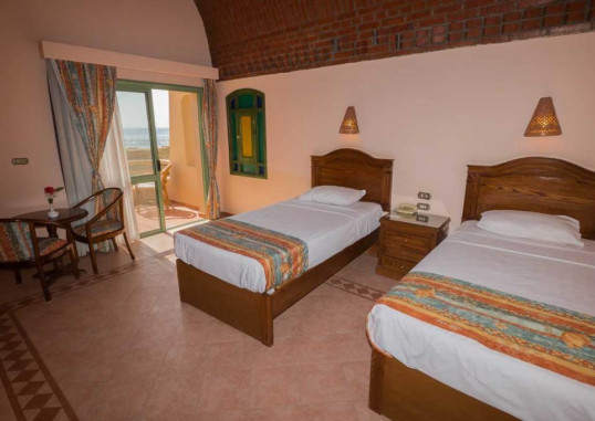 SHAMS ALAM BEACH RESORT 10