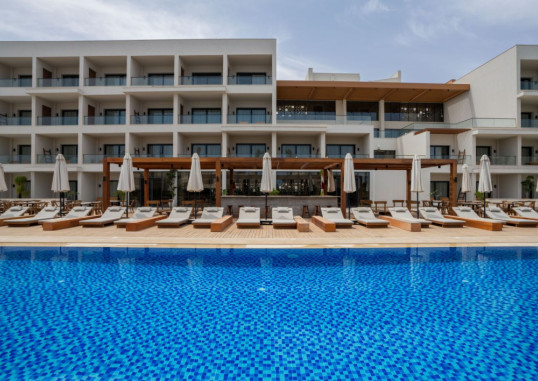 CASA WHITE 9