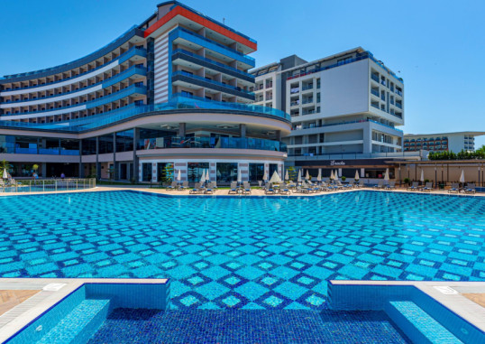 LONICERA PREMIUM HOTEL 3