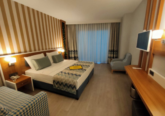 LONICERA PREMIUM HOTEL 19