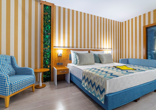 LONICERA PREMIUM HOTEL 22