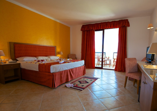 GORGONIA BEACH RESORT 11