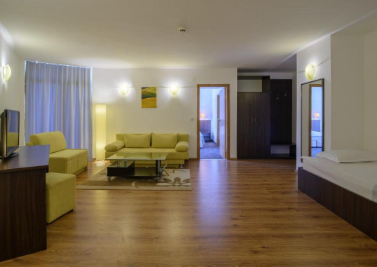MADARA PARK HOTEL 13