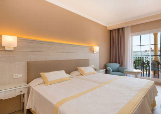IBEROSTAR WAVES MALAGA PLAYA 11