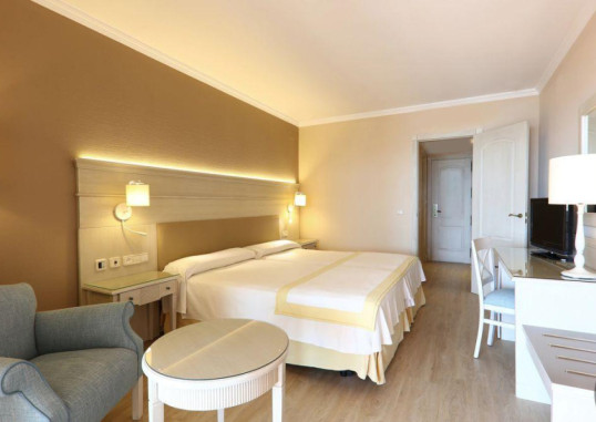 IBEROSTAR WAVES MALAGA PLAYA 20