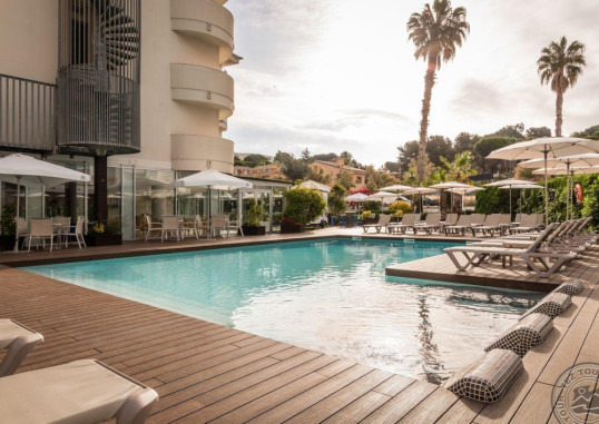 ALEGRIA FENALS MAR (ADULTS ONLY) 3