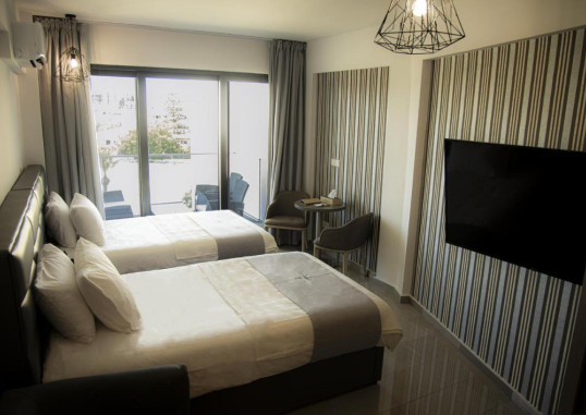 JIMMY'S SUITES 9