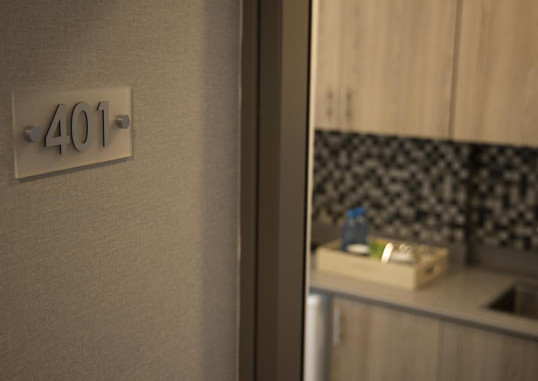 JIMMY'S SUITES 15
