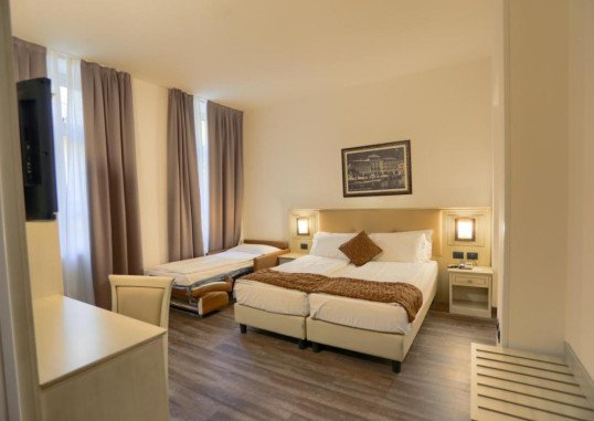HOTEL SOLE 21