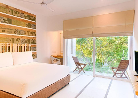 HOTEL J UNAWATUNA 8