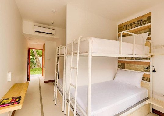 HOTEL J UNAWATUNA 12