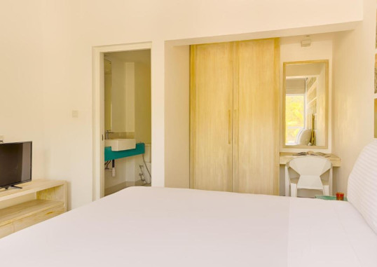 HOTEL J UNAWATUNA 18