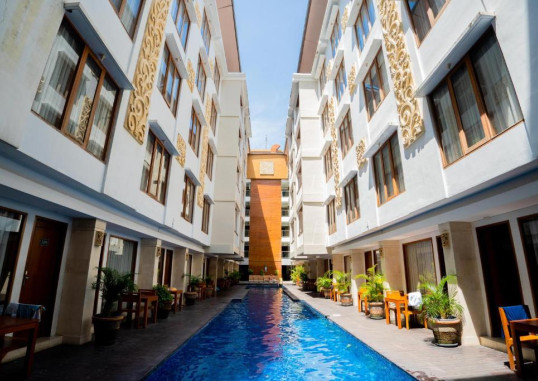 THE SUN HOTEL & SPA 1