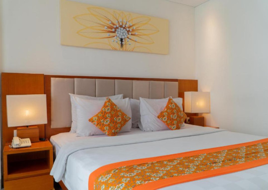 THE SUN HOTEL & SPA 7