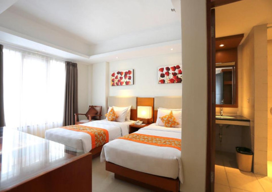 THE SUN HOTEL & SPA 12