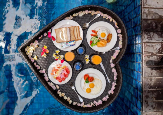THE SUN HOTEL & SPA 15