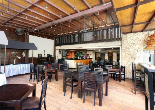 THE SUN HOTEL & SPA 18