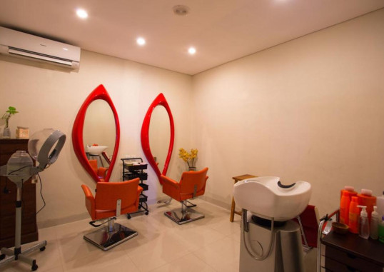 THE SUN HOTEL & SPA 19