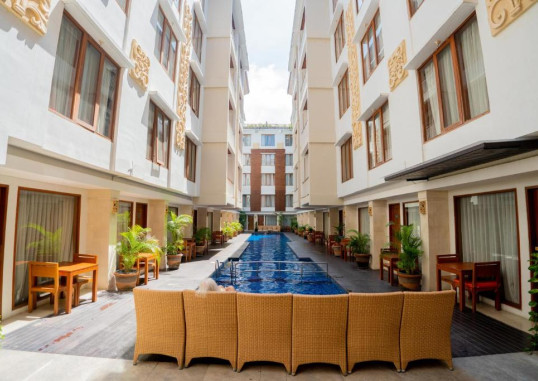THE SUN HOTEL & SPA 25
