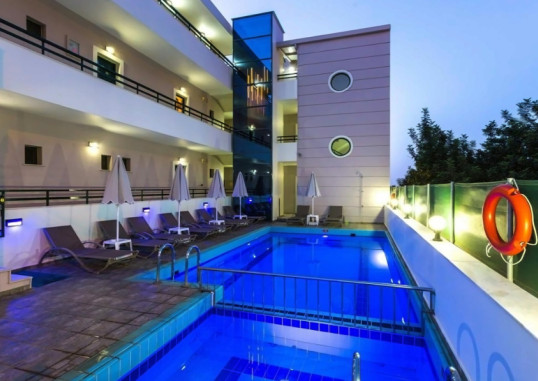 MANOS PALACE 5