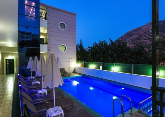 MANOS PALACE 6
