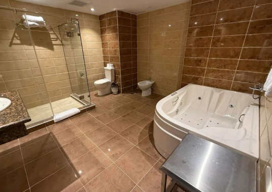 Family Jacuzzi Suite Pool Or SSV 4