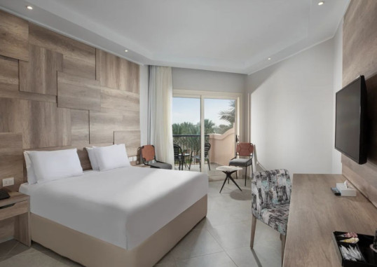 Deluxe Room Garden Or Pool View 2