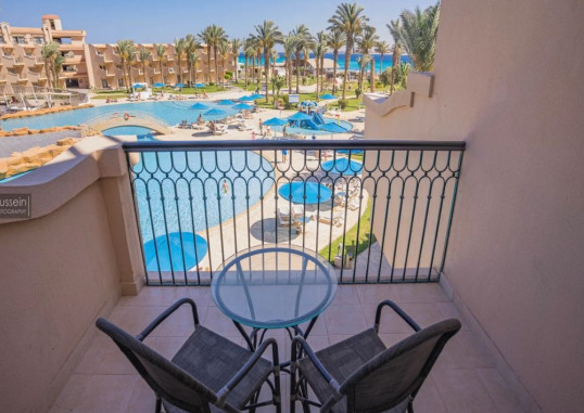 Superior Room Pool Or Side Sea View 2