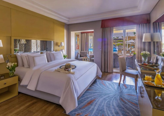 Deluxe Room 1