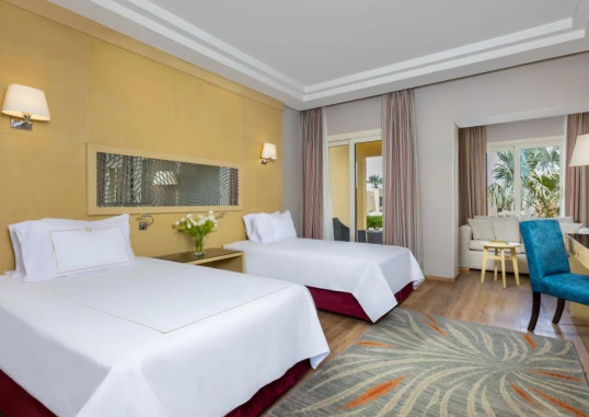 Deluxe Room 3