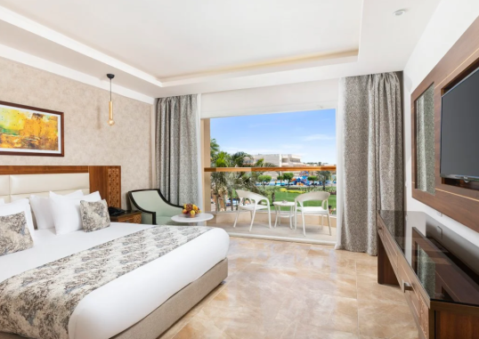 Junior Suite Pool View Room 2