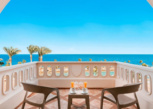 Family Room Sea View 2