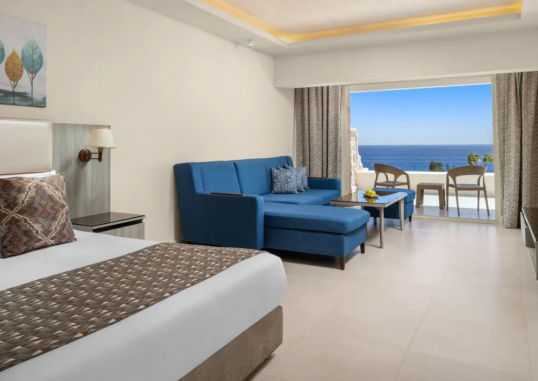 Deluxe Sea View 1