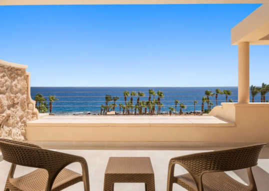 Deluxe Sea View 2