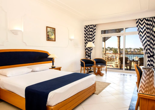 Club Suite Beach Front 1