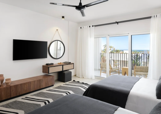 Signature Suite Sea View 1