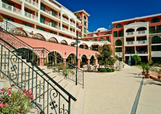 SAINT GEORGE PALACE 2