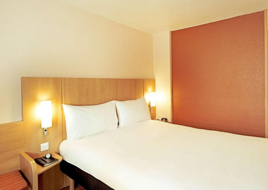 IBIS PARIS 17 CLICHY-BATIGNOLLES 4