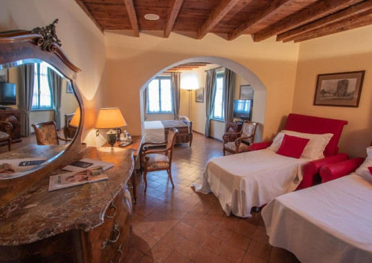 HOTEL LE DUE CORTI 5