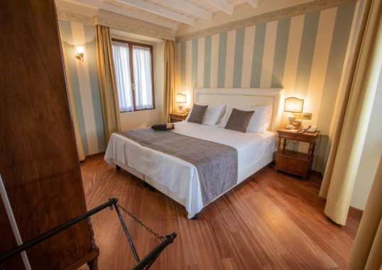 HOTEL LE DUE CORTI 4