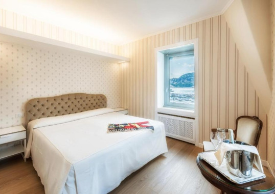 METROPOLE SUISSE 3