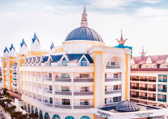 DREAM WORLD RESORT 35